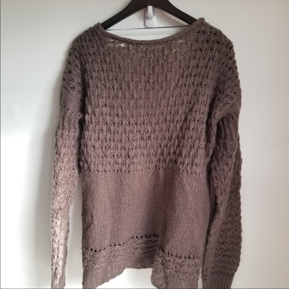 Free People sexy v-neck sweater - Picture 3 of 4